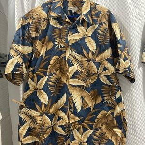 Men’s large Hawaiian print shirt